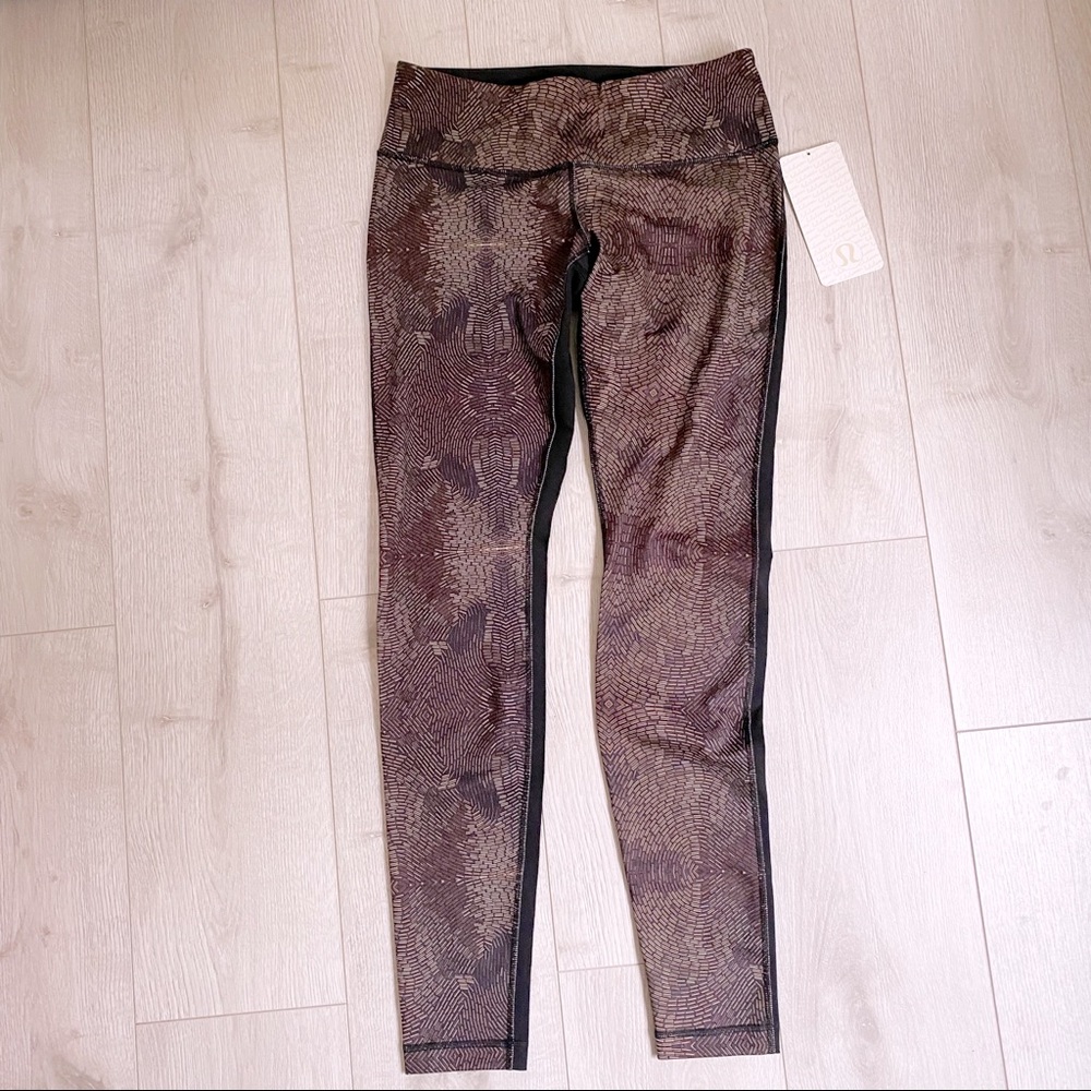 NWT Lululemon Wunder Unders RARE 3D Print